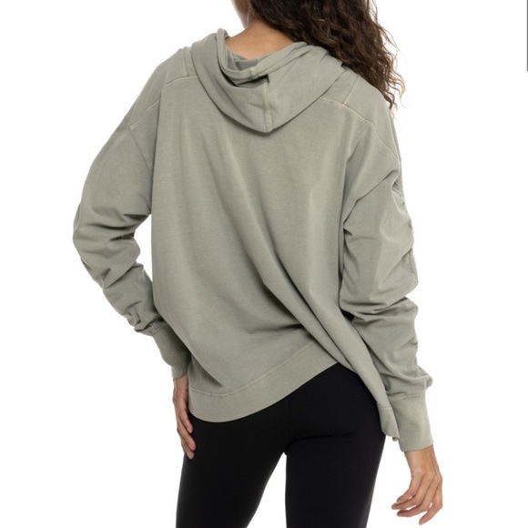 Free People Movement•Hot Shot Hooded
Layer Shirt Long Sleeve•Size -Various•NWT - Picture 2 of 2
